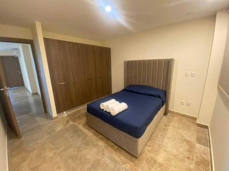 Apartamento Central102-705/piscinapiso22/vistas360/malecón *